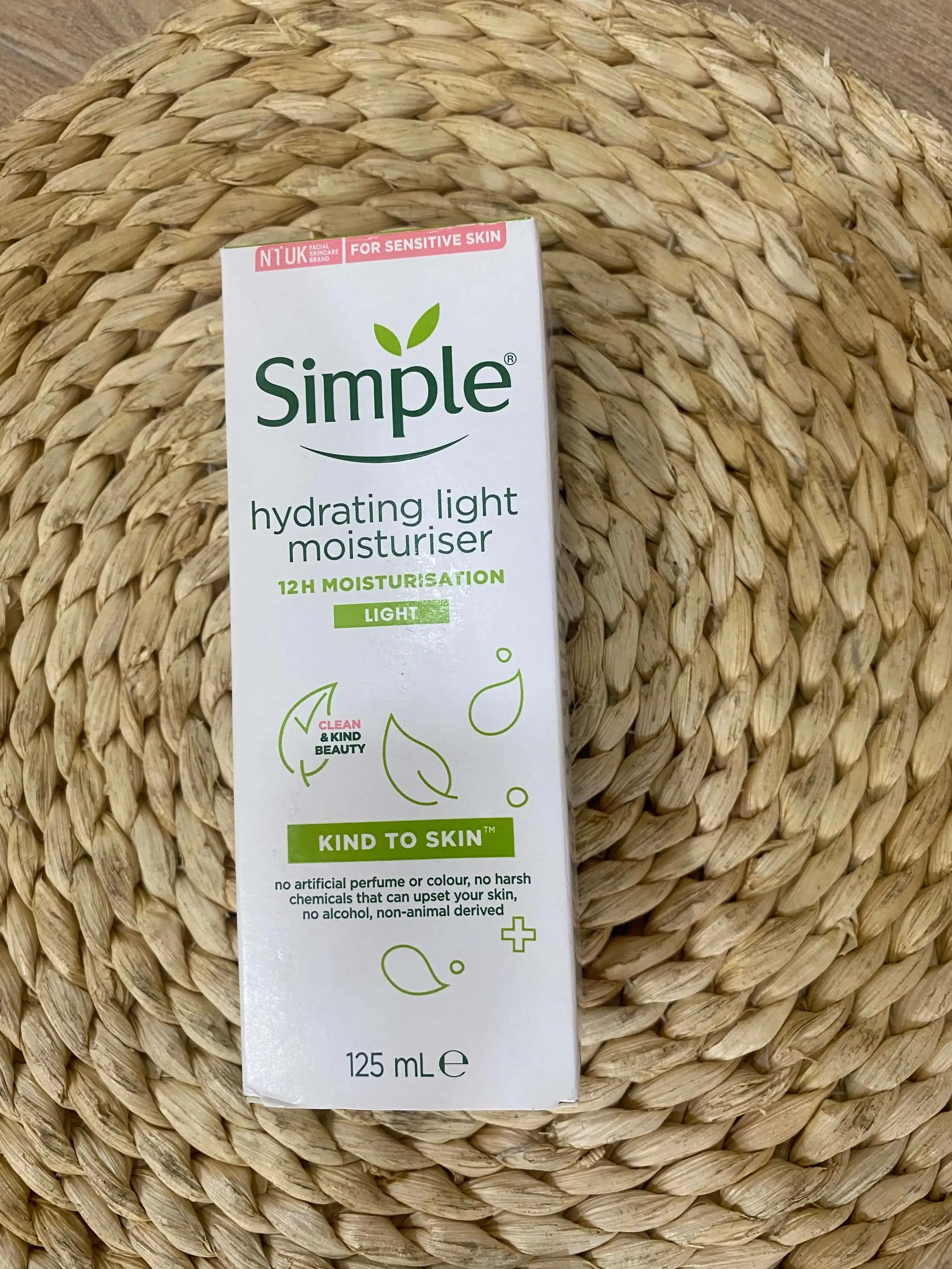 Simple Hydrating Light Moisturiser